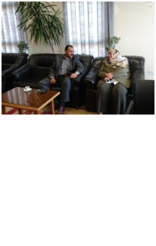 Discussing the common issues between the faculty of computer and informatics and the applied arts